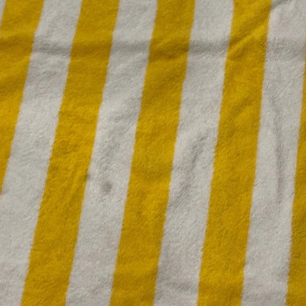 Amazon Basics Yellow and White Towels